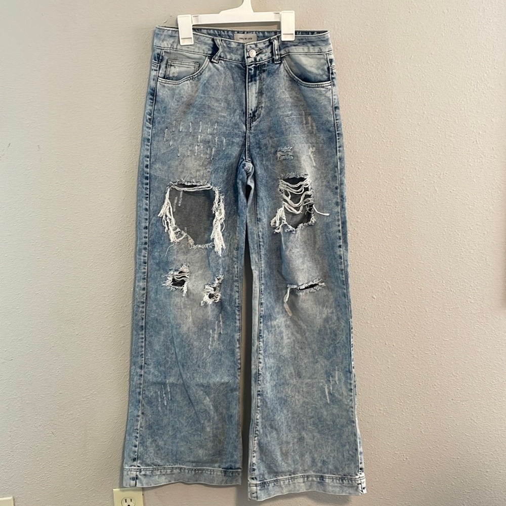 UNIQ BY LITZ boutique jeans. Size 26/03. Only worn twice.